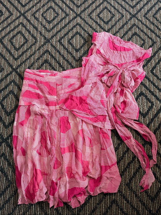 Carolina Herrera Dresses & Skirts - Carolina Herrera Pink Patterned Tiered Mini Skirt